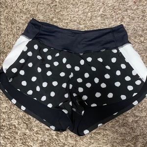Outdoor voices shorts